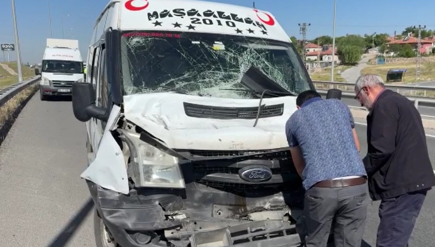 Zincirleme kazada 5 araç birbirine girdi