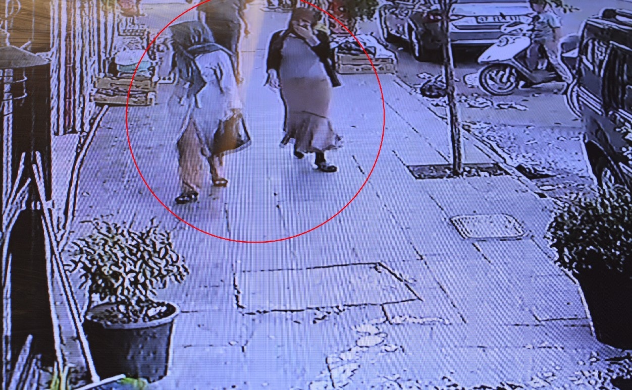 Yeni evli çiftin 500 bin liralık altınlarını çaldılar