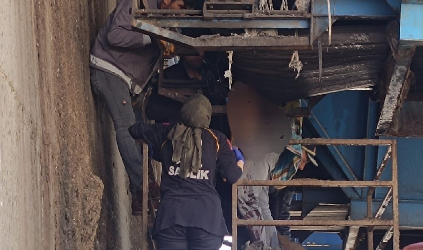 Facialar peş peşe geldi... Makineye kapılan işçinin kolu koptu