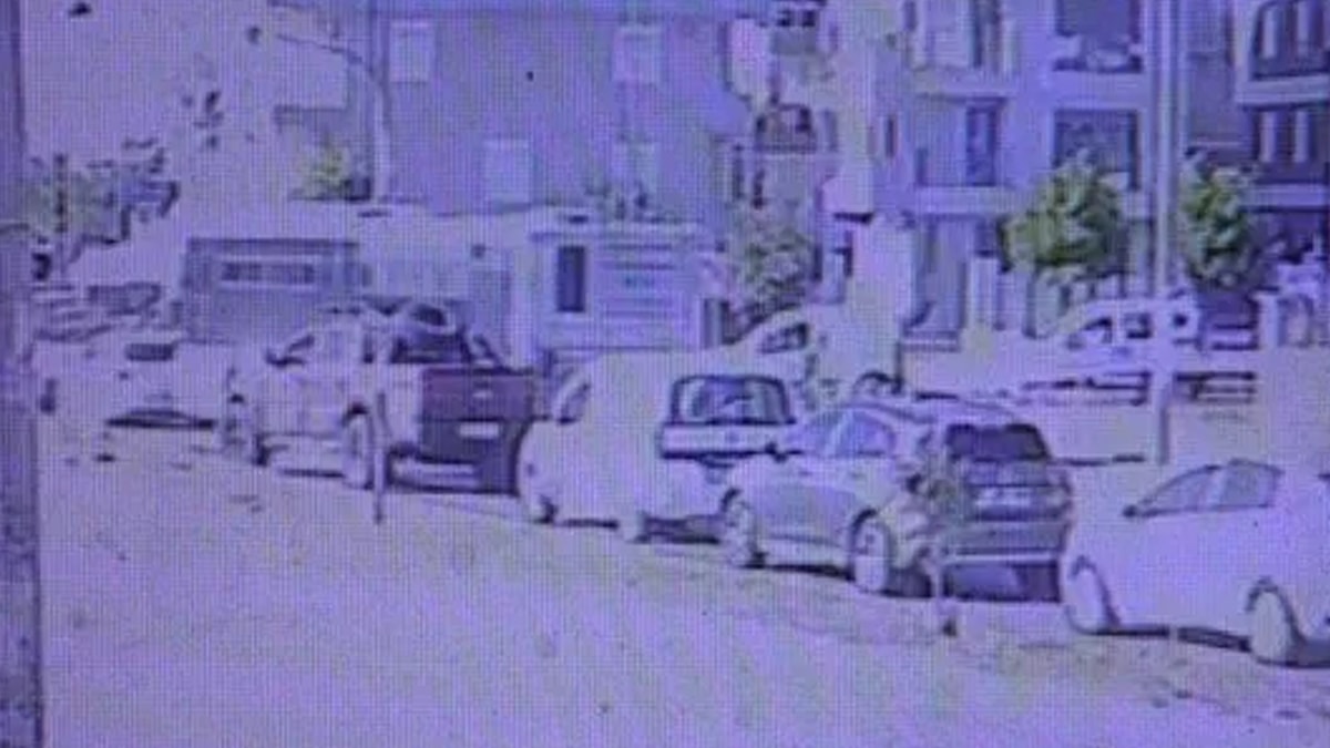 Trafik ışıklarında 11 araçlık zincirleme kaza