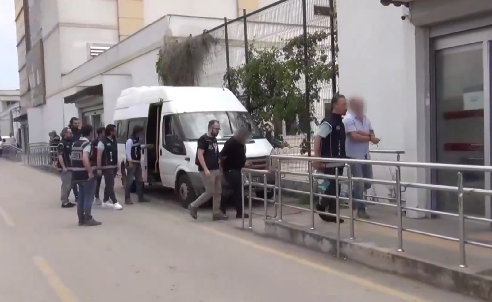 İki ilde göçmen kaçakçılığı operasyonu: Organizatörler yakalandı