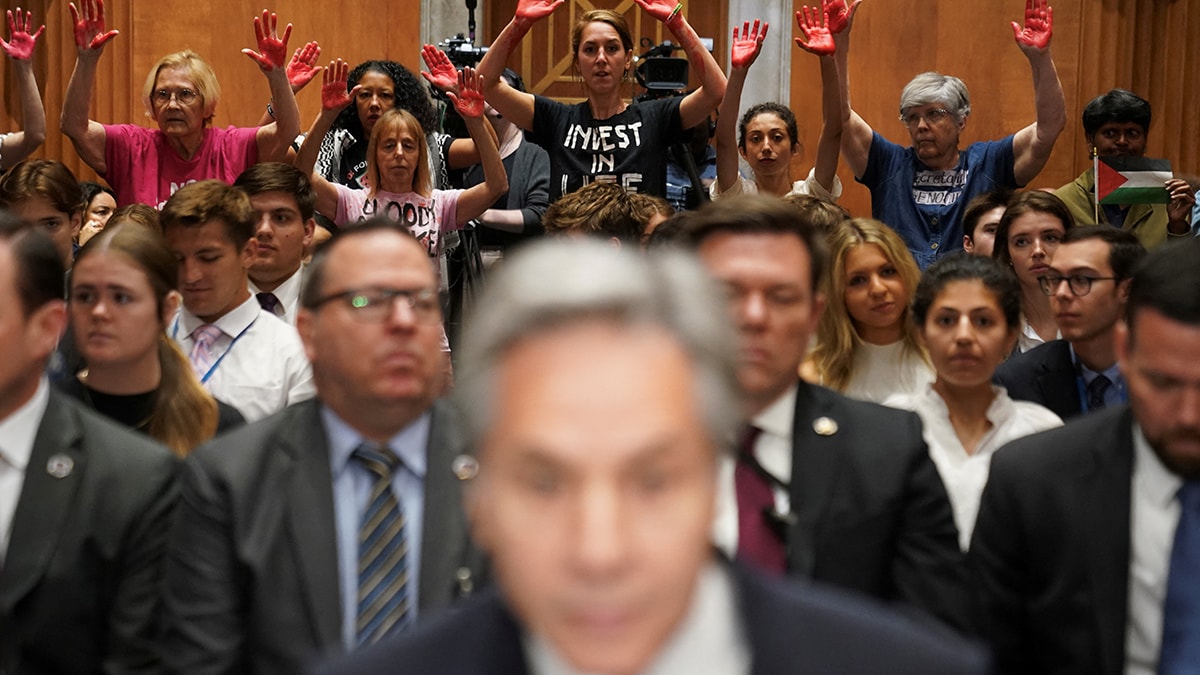 Blinken, senatoda protesto edildi: 'Gazze kasabı'