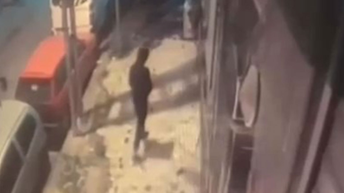 Tekstil atölyesine el bombası attı