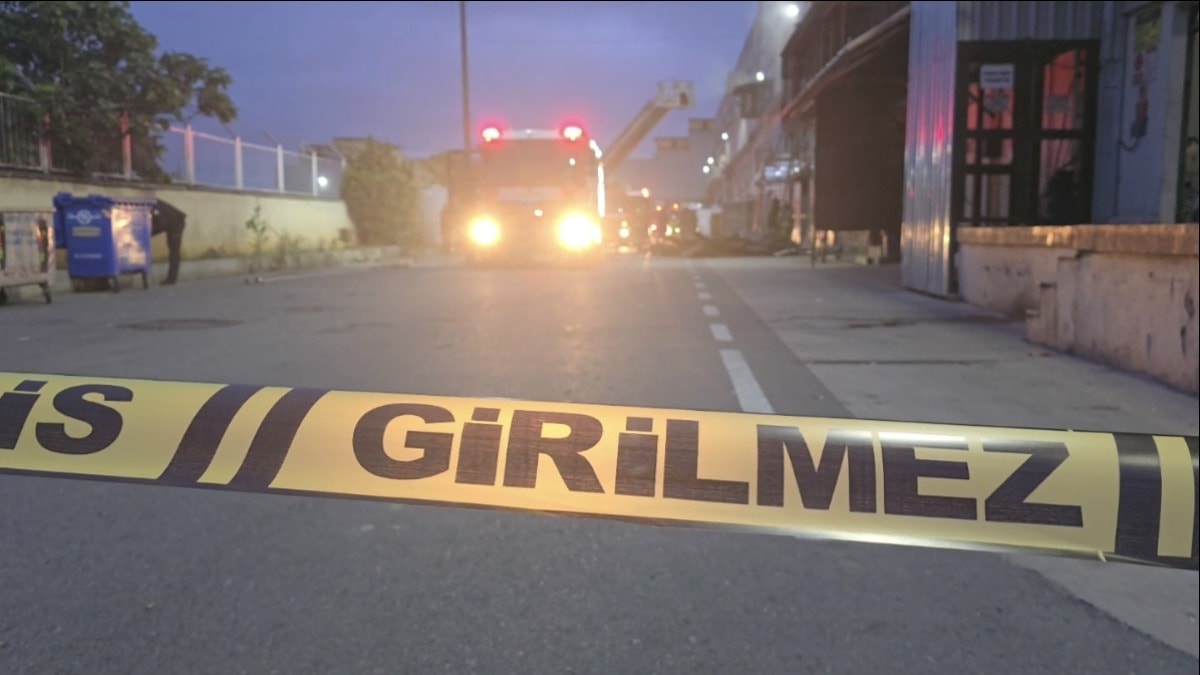 Sultanbeyli'de soğuk hava deposunda yangın