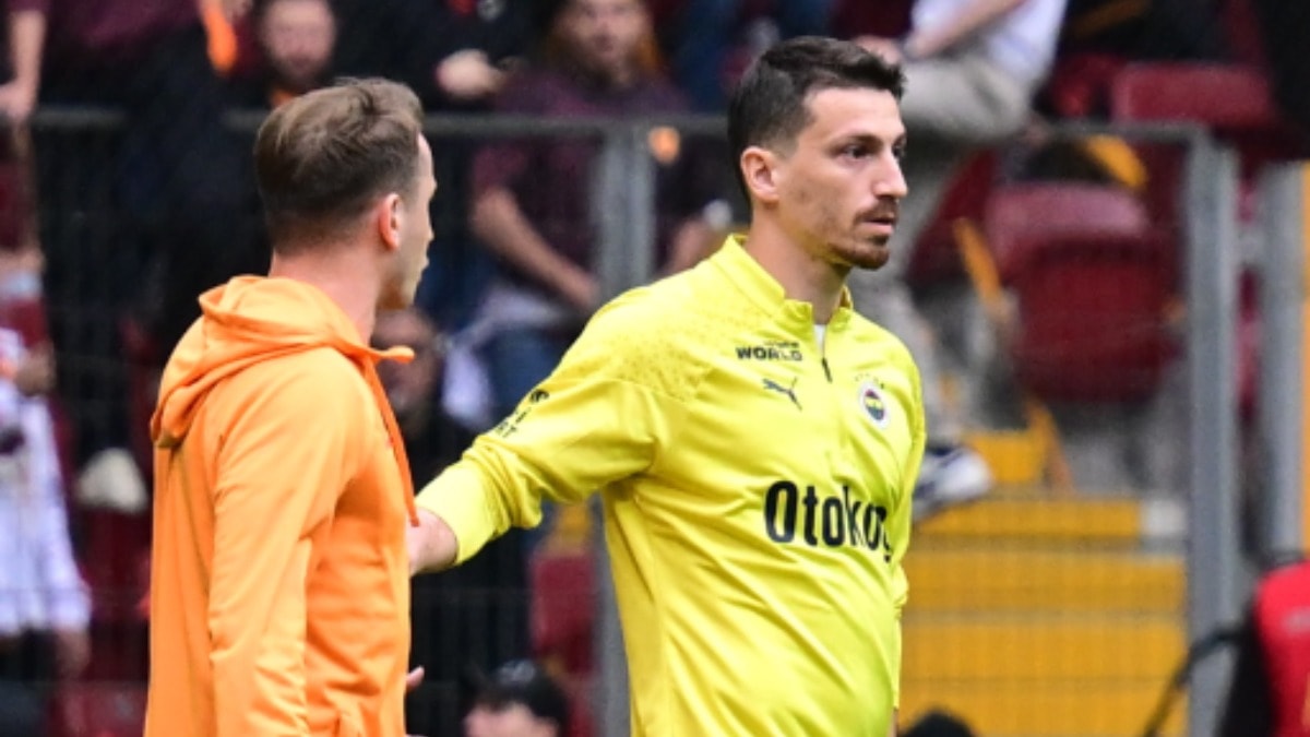 Kerem Aktürkoğlu'ndan Mert Hakan'a cevap: Galatasaray Kaptanı onların seviyesine inmez