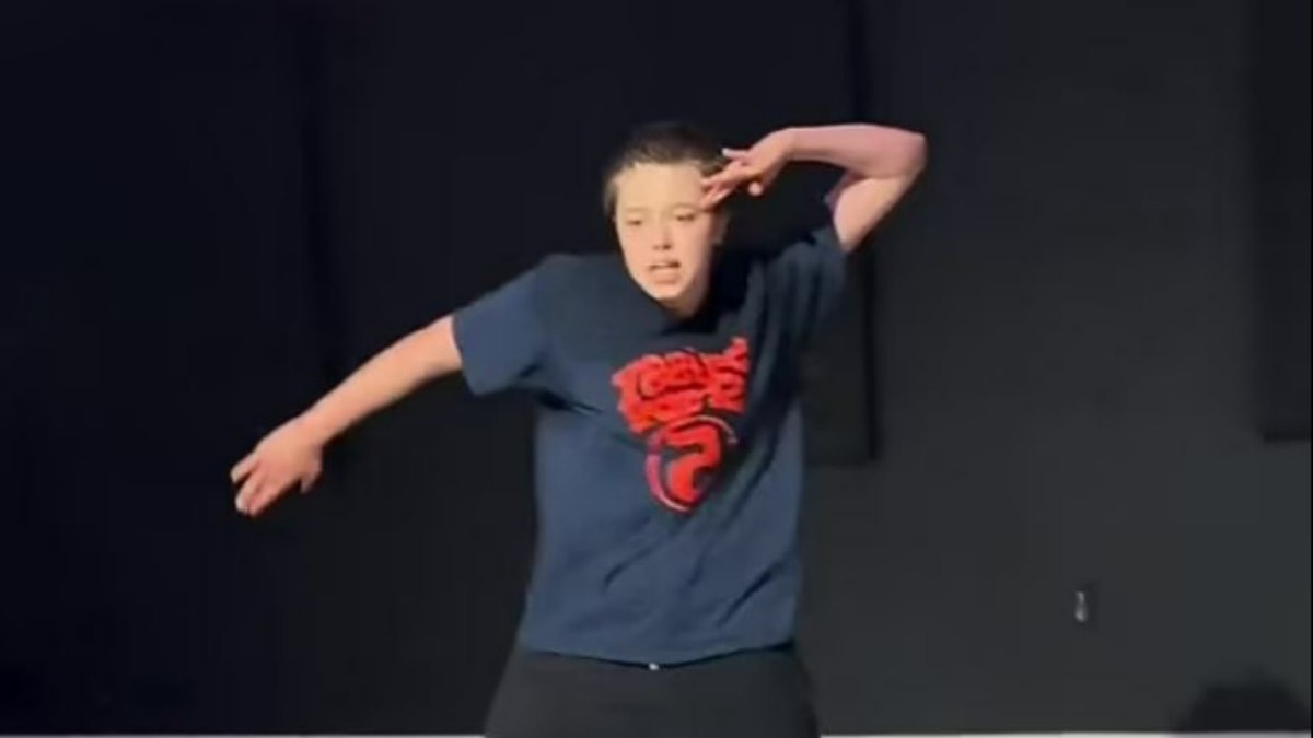 Brad Pitt ve Angelina Jolie’nin kızı Shiloh’tan dikkat çekici performans