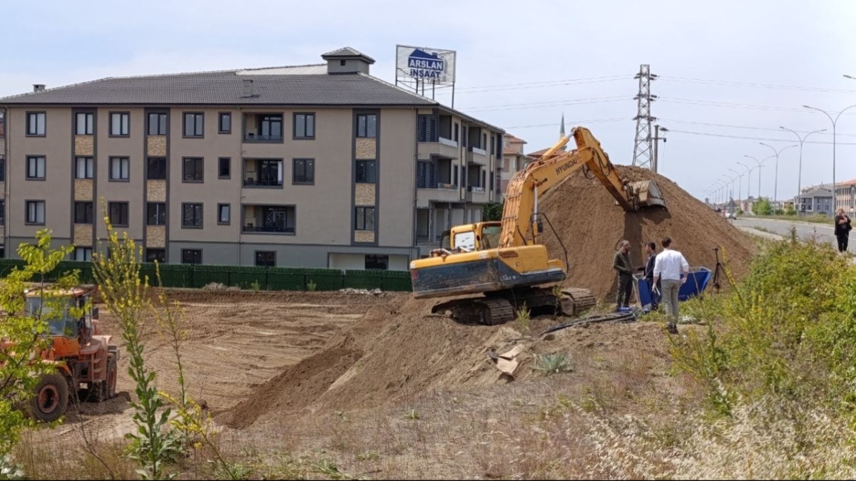 Sakarya'da kan donduran olay! İnşaat kazısı sırasında elleri ve ayakları bağlı ceset bulundu