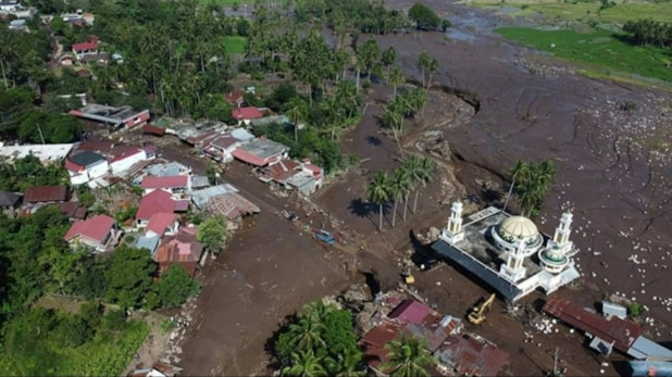 Endonezya'da sel felaketi: En az 28 kişi yaşamını yitirdi