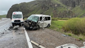 Ağrı'da feci kaza: 1'i çocuk 3 kişi hayatını kaybetti