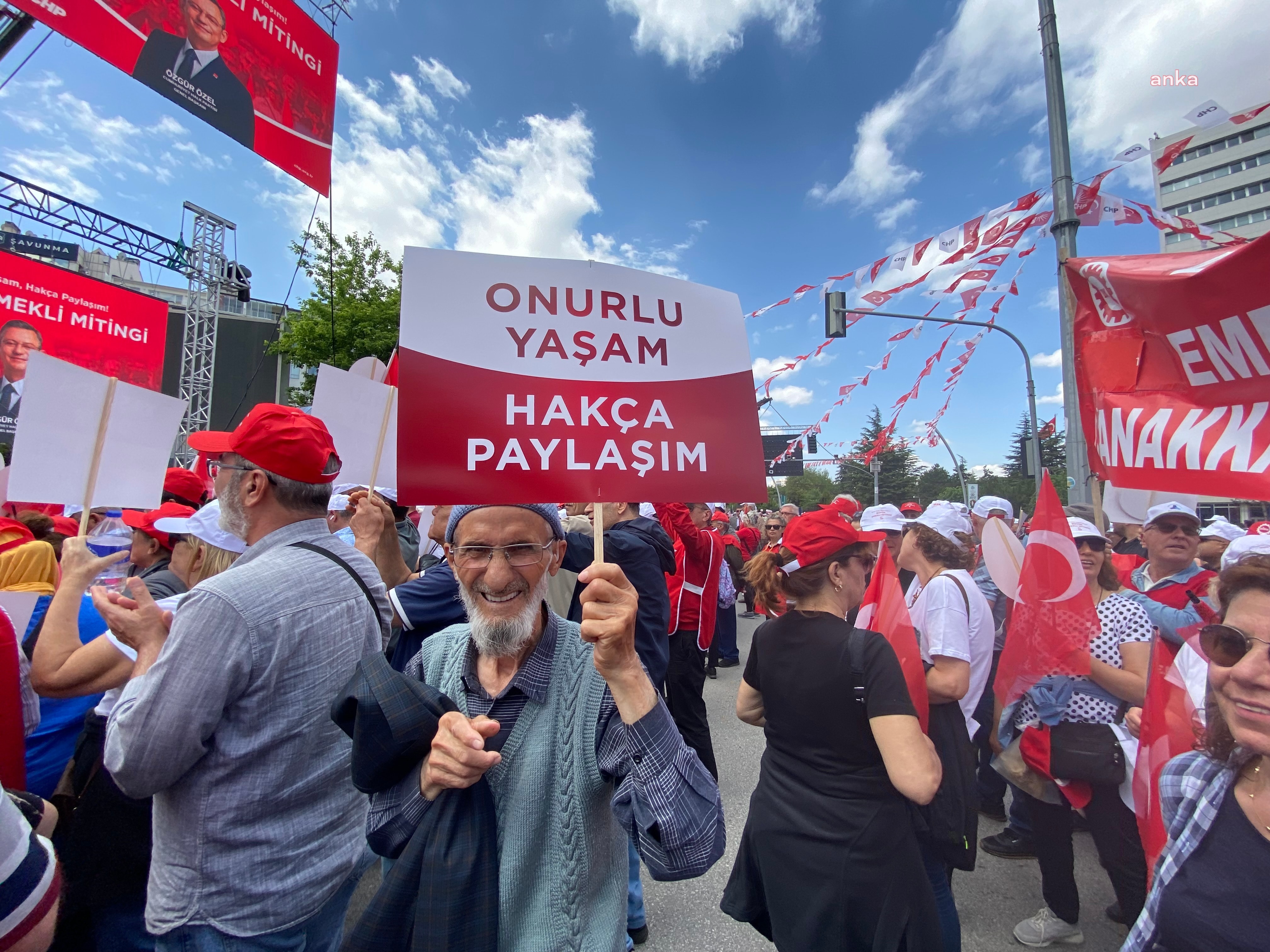 Emekliler Ankara'da eylemde: Krizin bedelini biz ödemeyeceğiz