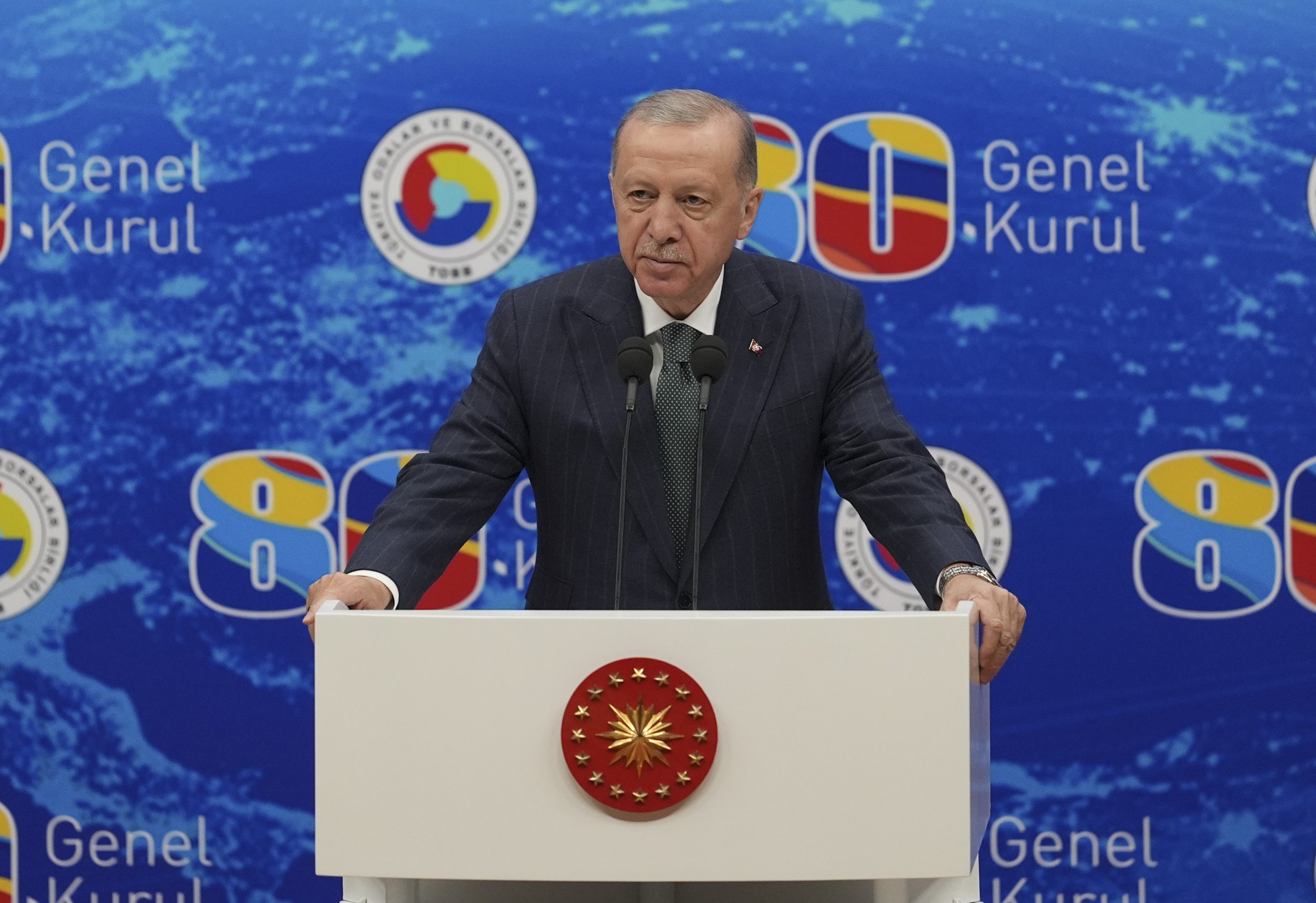 Erdoğan: İstihdam kapısı olarak devlete yüklenilmesi vahim bir hata