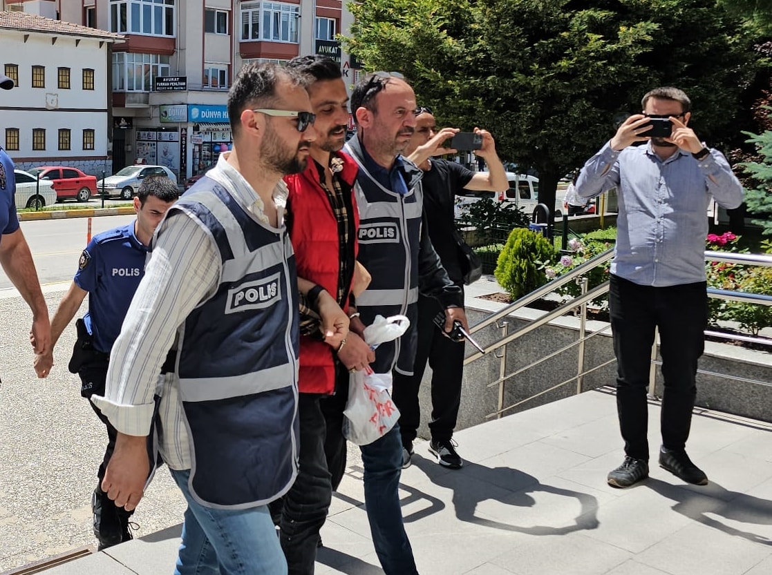 Kombi bakımı bahanesiyle dolandırıcılık yapanlar serbest bırakıldı