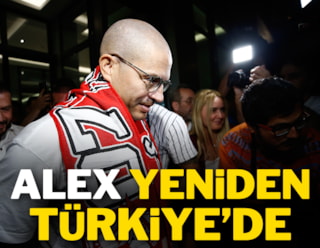 Antalyaspor'un yeni teknik direktörü Alex'e coşkulu karşılama