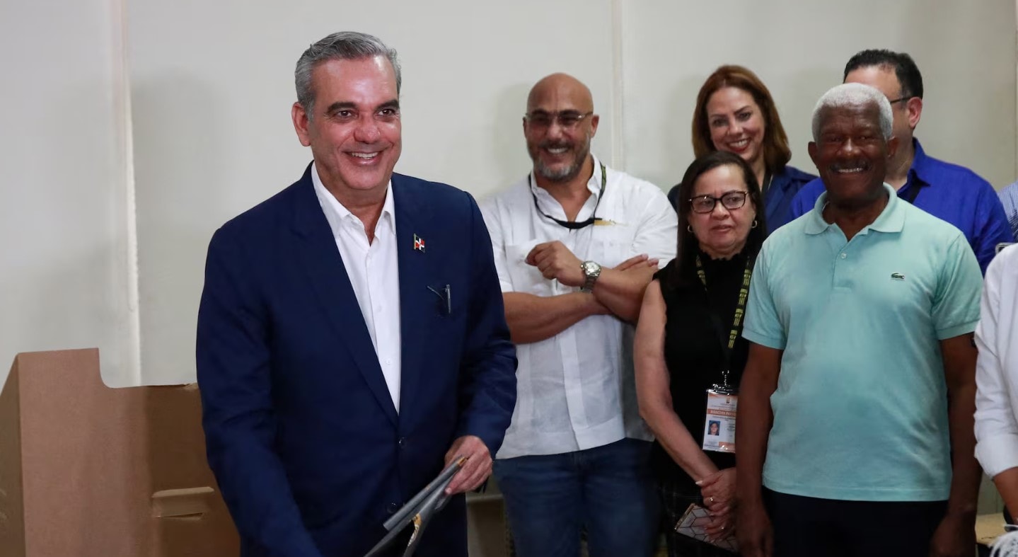 Dominik Cumhuriyeti'nde devlet başkanlığı seçimini Abinader kazandı