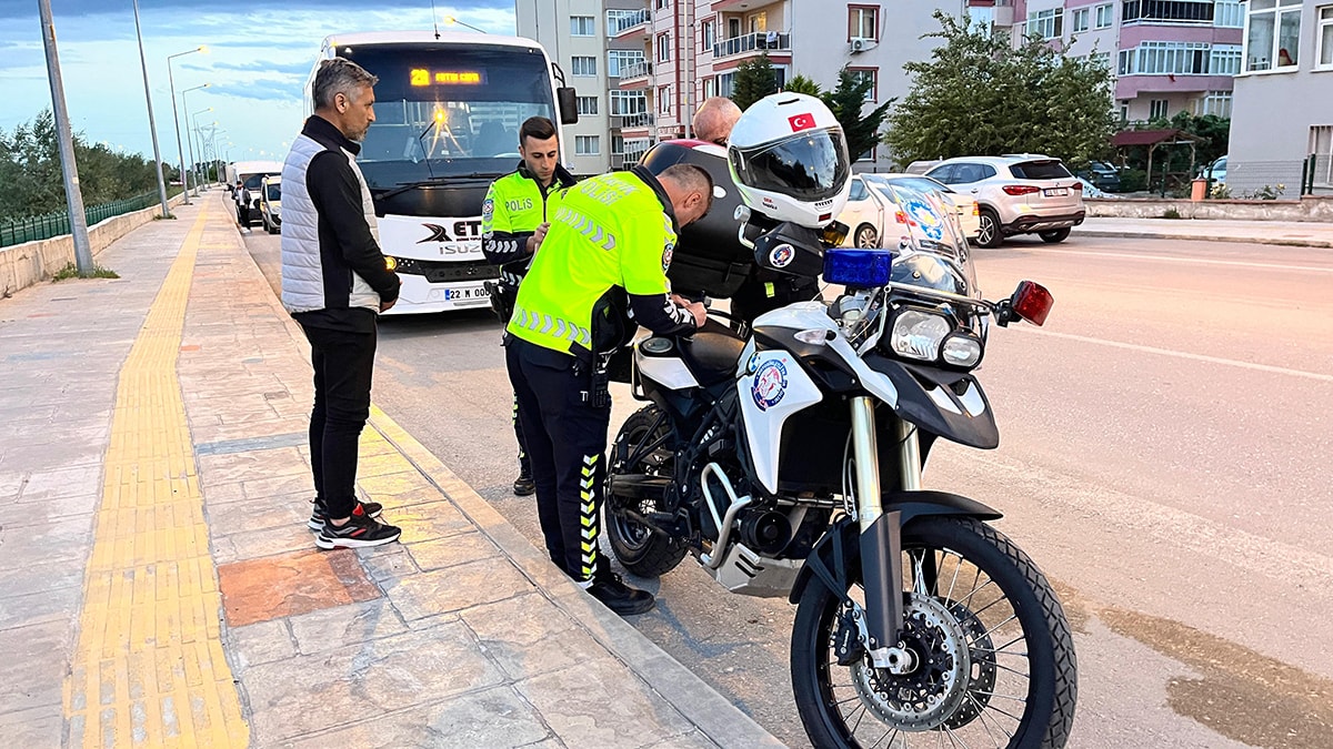 Alkollü sürücüyü yolcular fark etti, facia önlendi