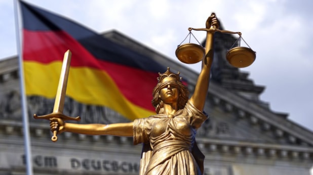 Alman mahkemesi: Dolandırıcılıktan kazanılan parayla Hacca gidilmez