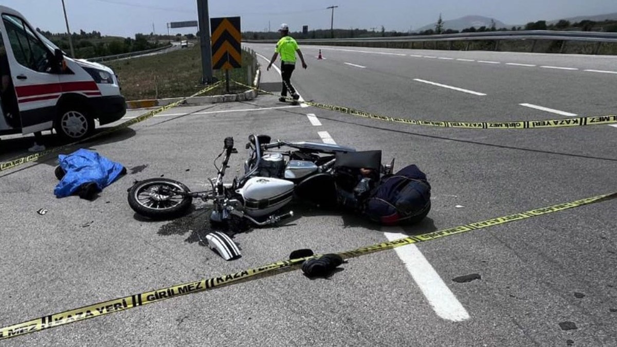 Feci kaza! Polis kaçan sürücüyü arıyor