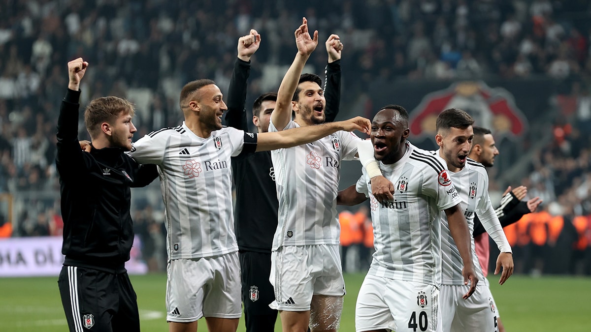 Beşiktaş, Alanyaspor deplasmanında