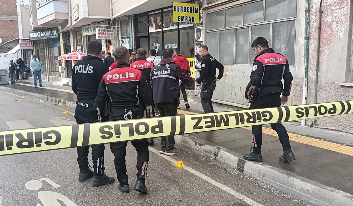 Şehrin ortasında silahlı çatışma