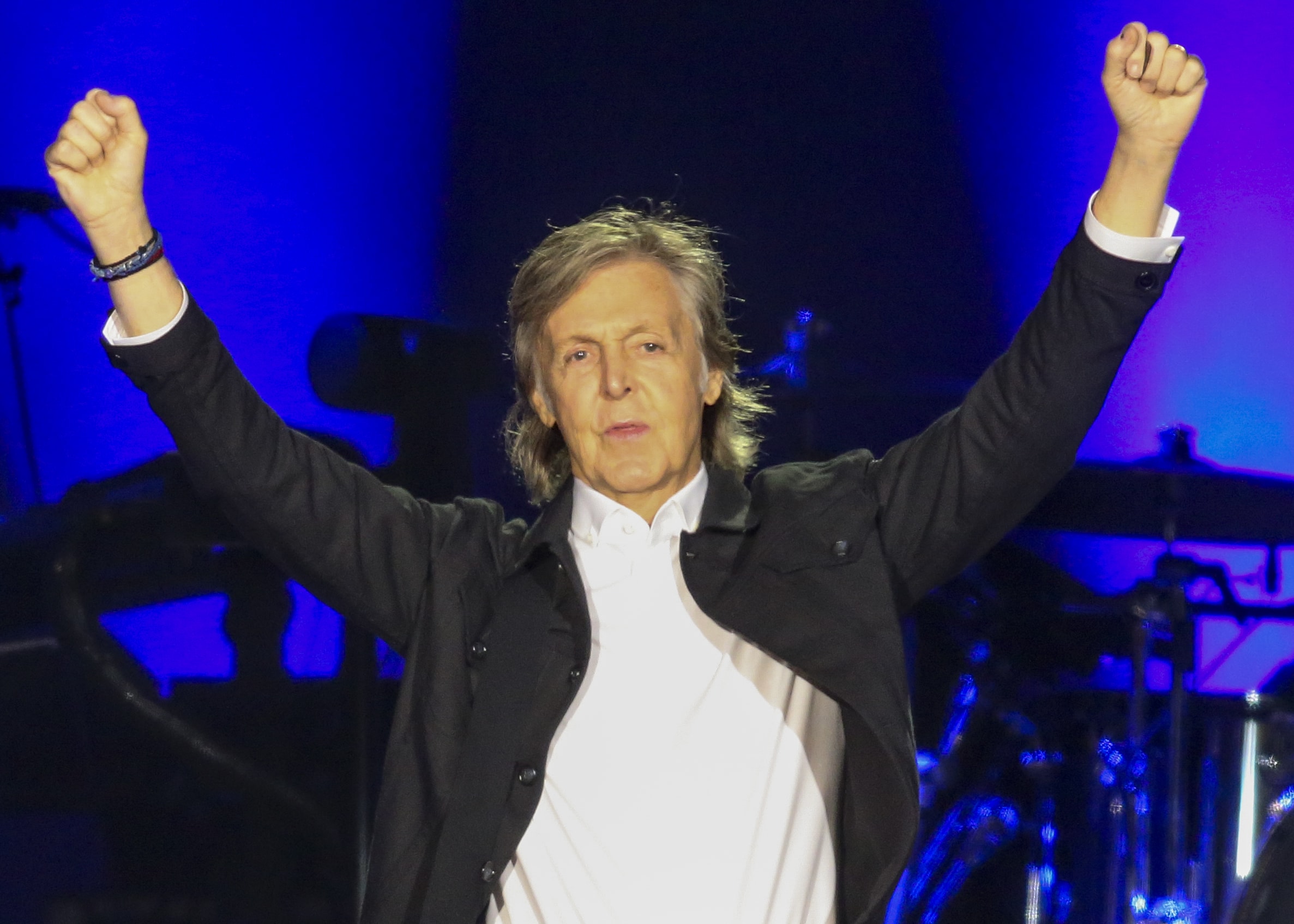 Sir Paul McCartney, İngiltere'nin ilk milyarder müzisyeni oldu