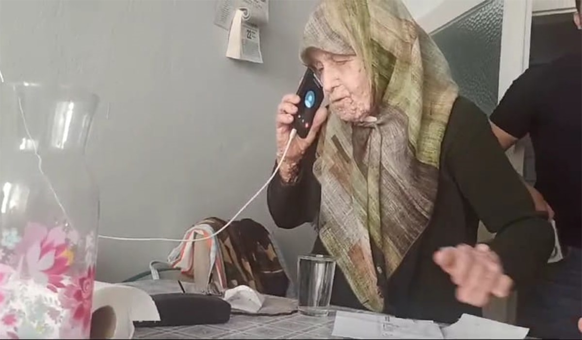 Dolandırılmaktan polis kurtardı