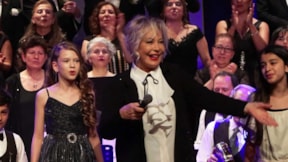 Emel Sayın'ı ağlatan konser