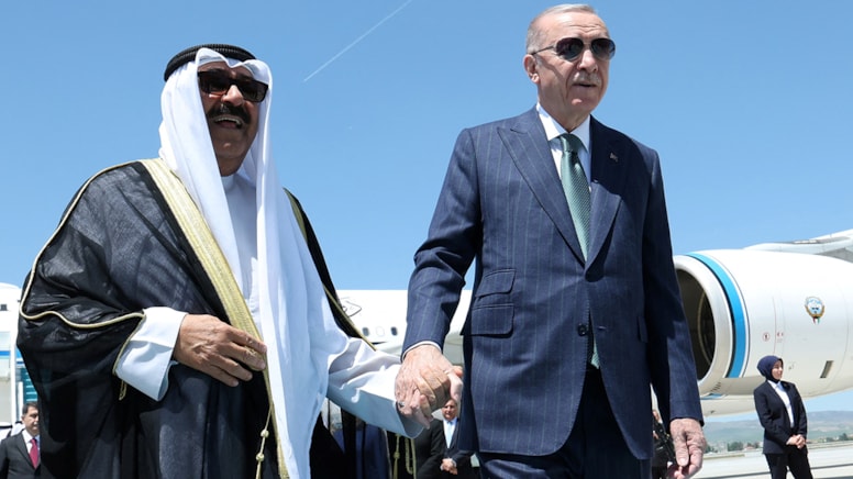 Kuveyt Emiri Türkiye'de, Erdoğan'dan sıcak karşılama