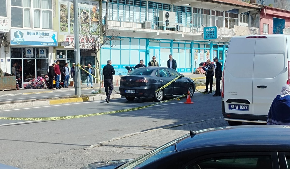 Eski eşi ile babasını pompalı tüfekle vurdu