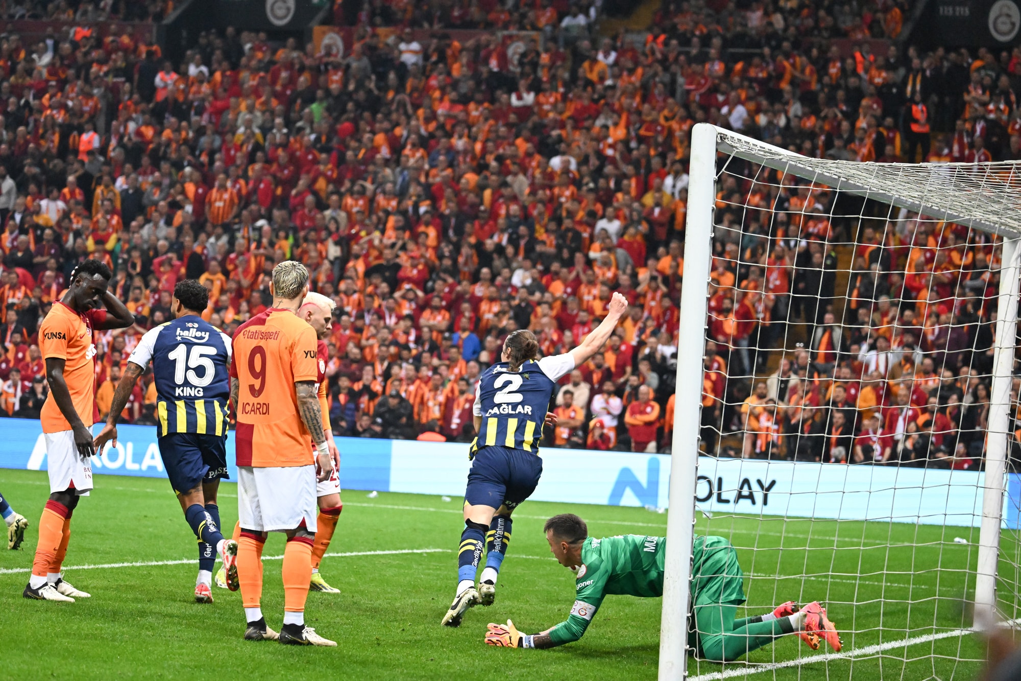 Galatasaray'ın müthiş serisine Fenerbahçe son verdi