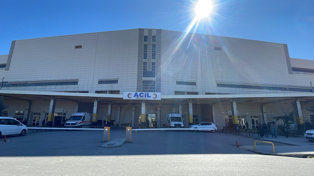 İnşaatta başına briket düşen çocuk işçi hayatını kaybetti