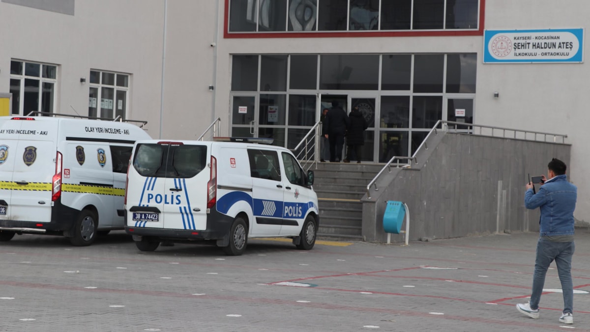 Öğretmeni okulda silahla yaraladı, 'Zarar verme niyetim yoktu' dedi