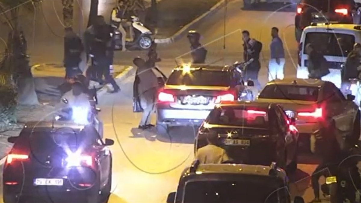 Polis memuruna linç girişiminde görüntüler ortaya çıktı: Tek yaptırım polise oldu