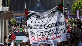 Madrid'de binlerce kişi Filistin için yürüdü