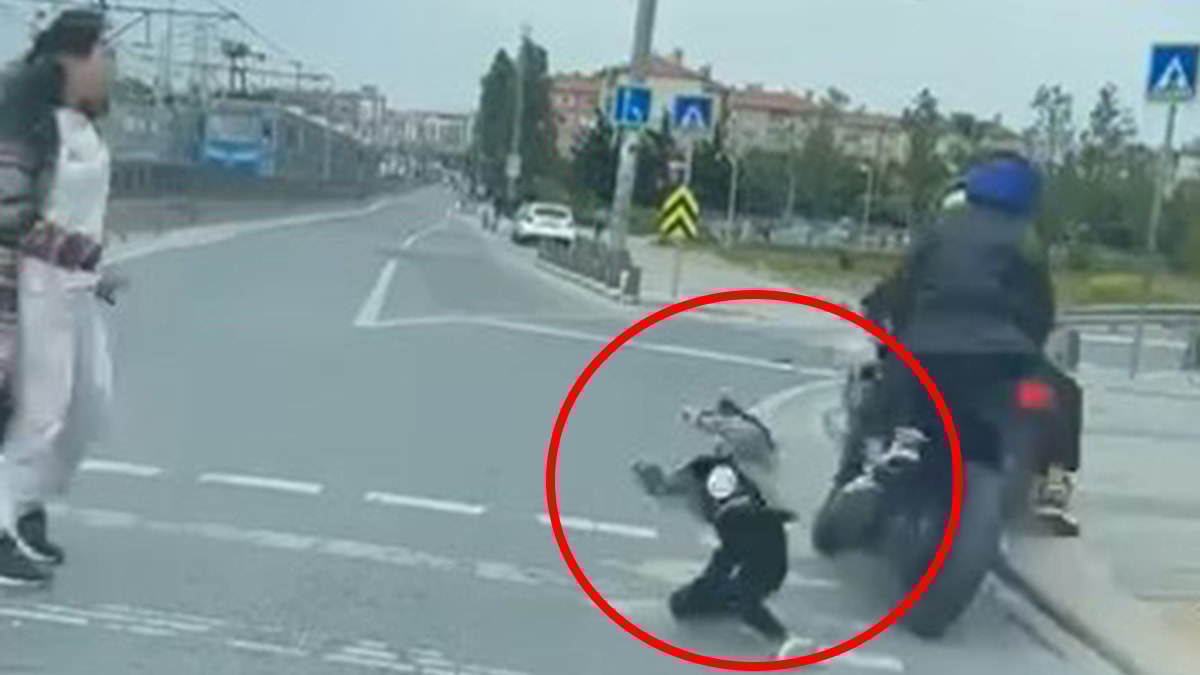 Motosikletle çocuğa çarptı, arkasına bakmadan kaçtı