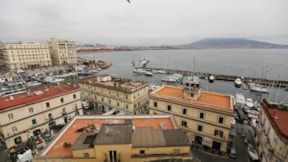 İtalya'nın güneyi onlarca depremle sallandı