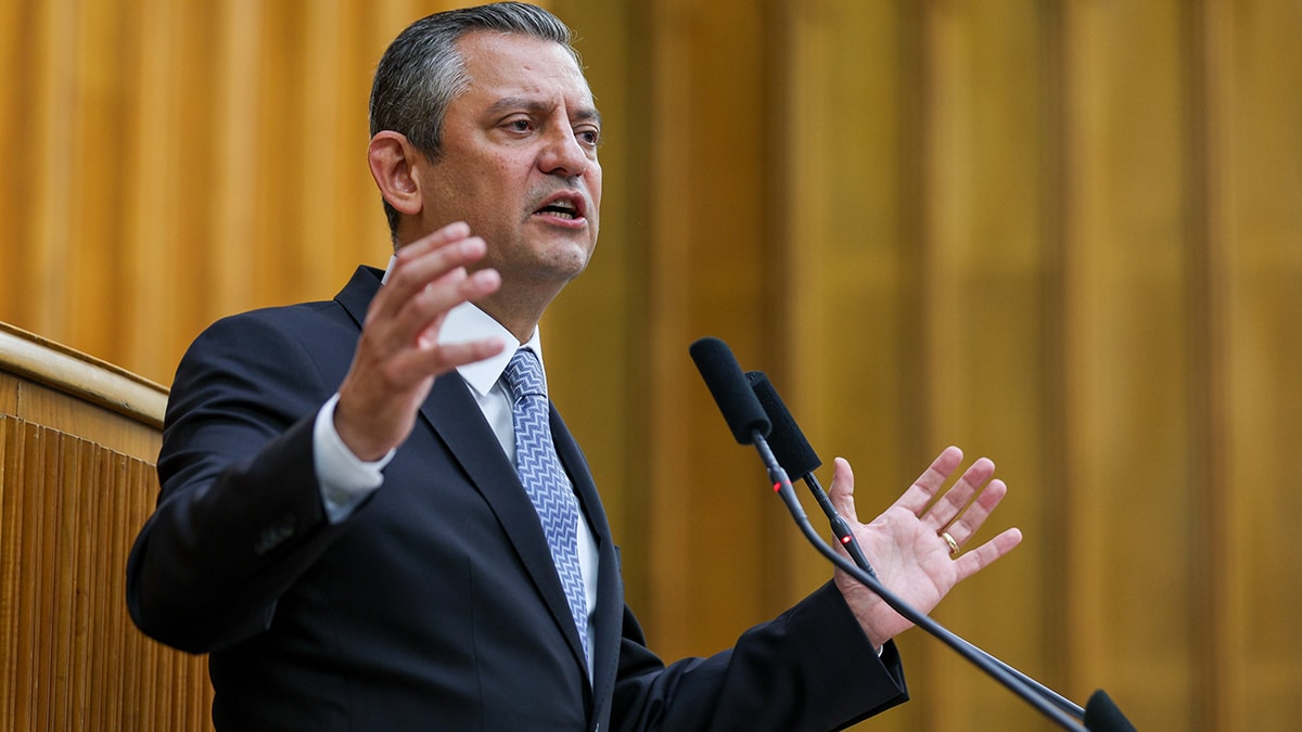 Özel'den Meclis'e tasarruf çağrısı