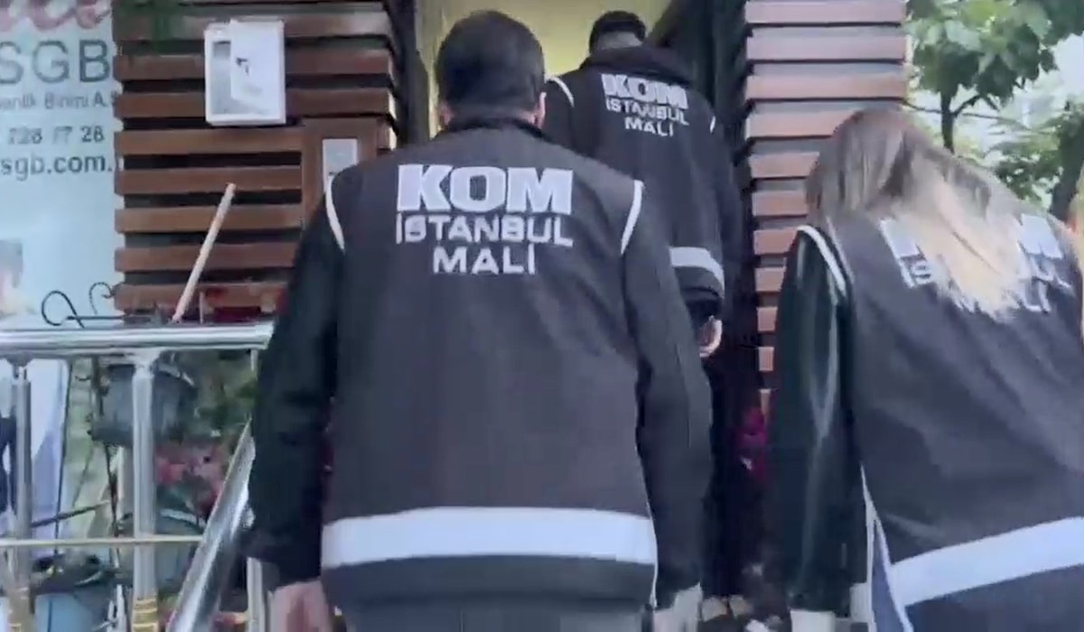 İstanbul'da tefecilik operasyonu! Borç verip arsalarını ellerinden aldılar