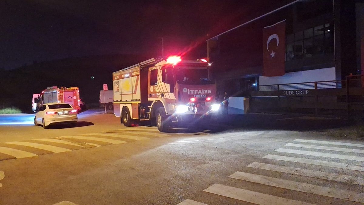 Fabrika sahibi, sıkıştığı pres makinesinde can verdi