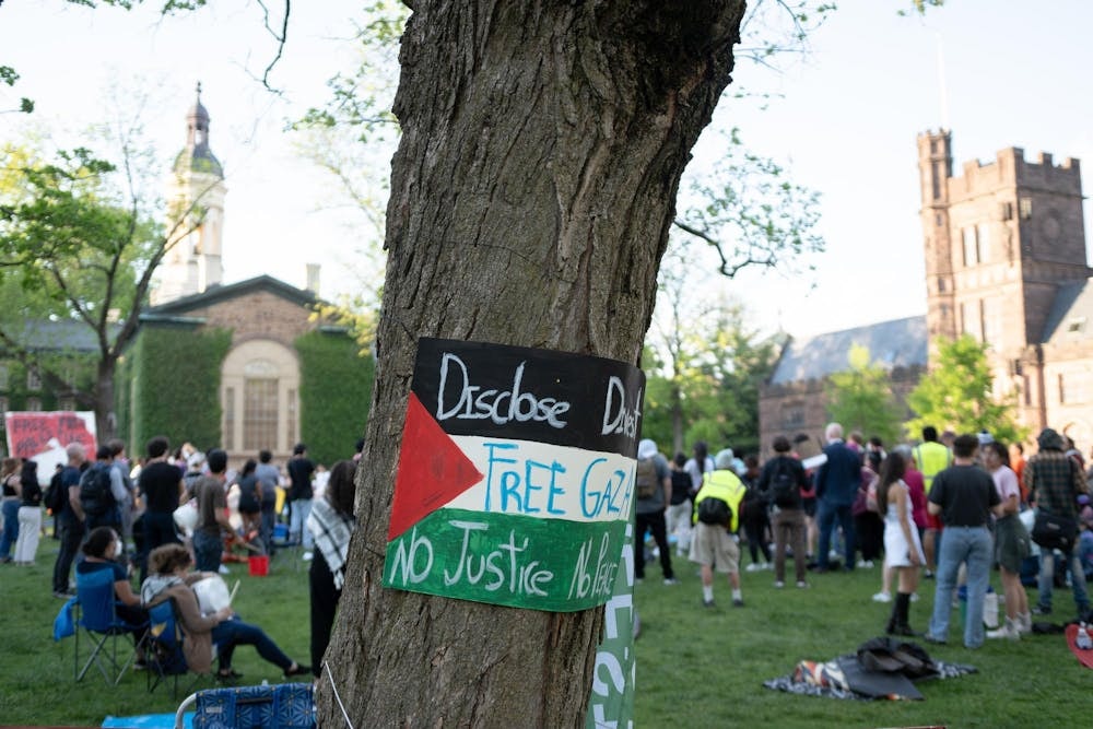 Princeton'da öğretim üyeleri de Gazze eylemlerine katılıyor