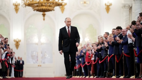 Putin'den yemin şov: Hükümet istifa etti