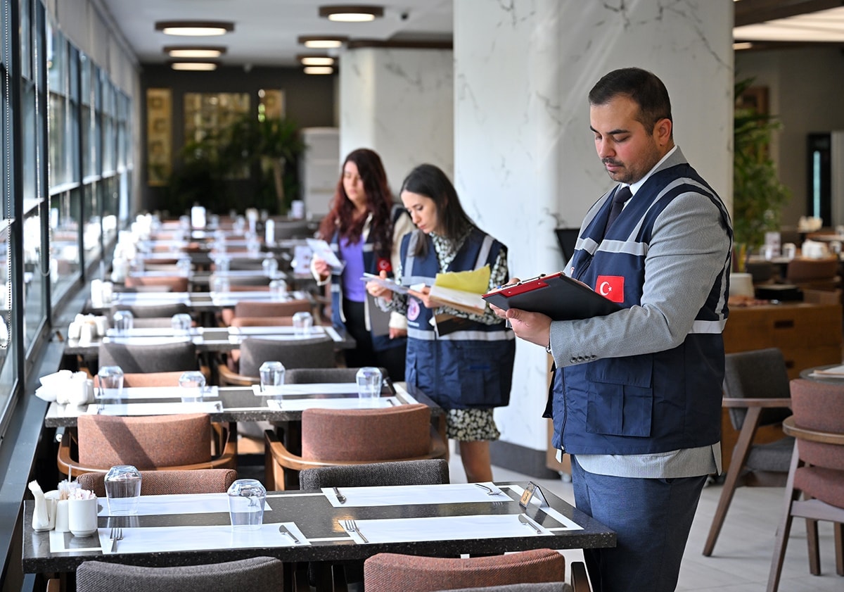 Menüsünde 'TL' ibaresi olmayan restorana 50 bin lira ceza