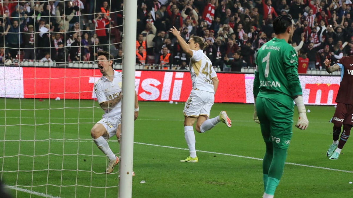 Samsunspor, Trabzonspor'a şans tanımadı: 3-1