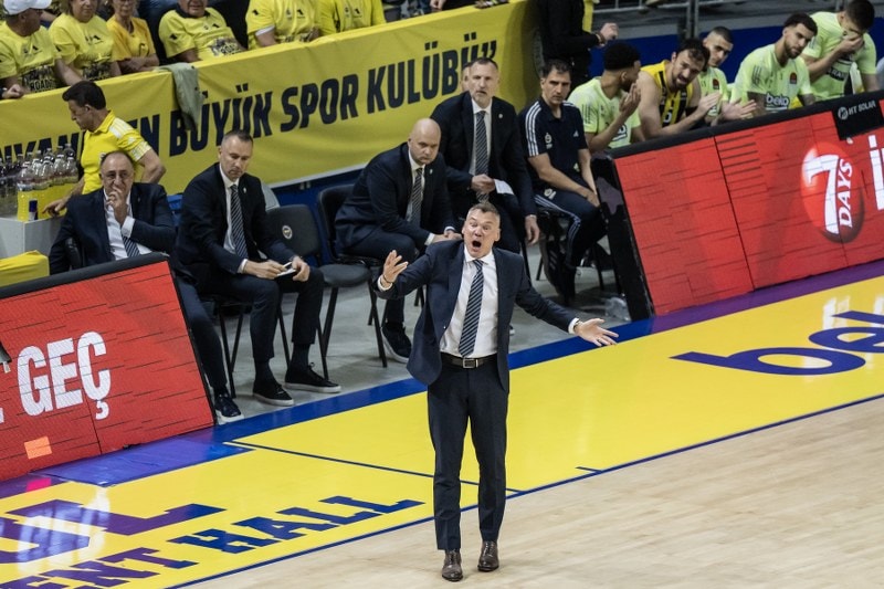 Fenerbahçe Beko'da Sarunas Jasikevicius özür diledi