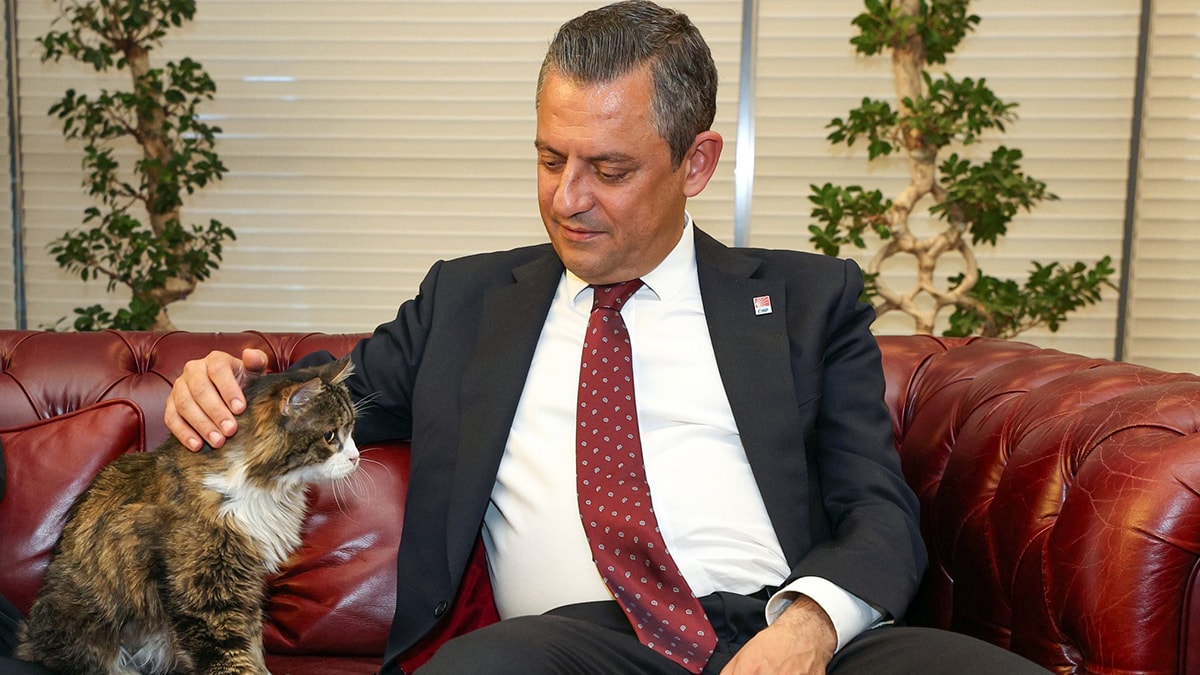 Özgür Özel'den Şero paylaşımı