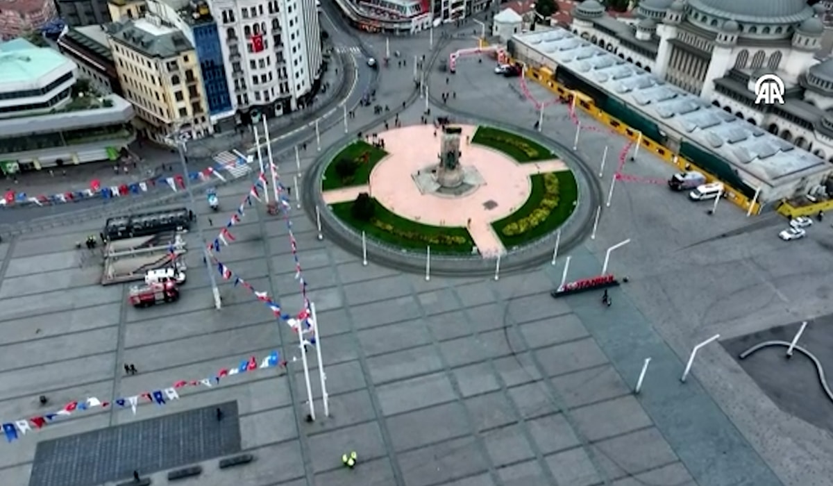 Abluka altındaki Taksim havadan görüntülendi