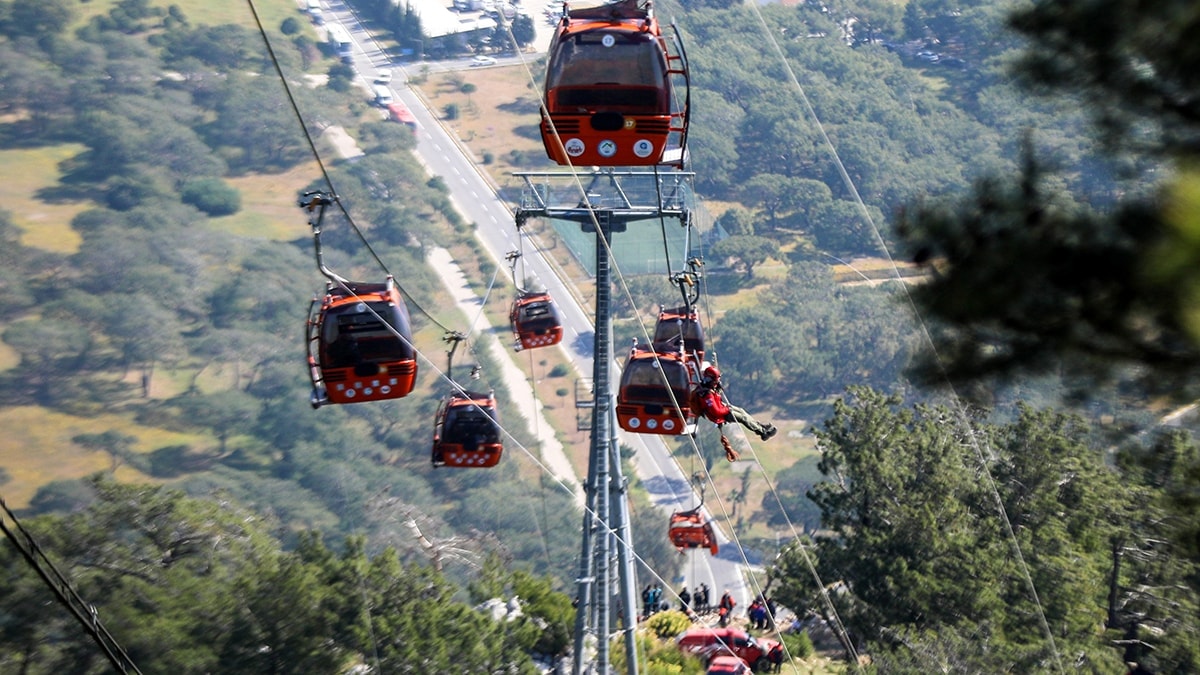 Teleferik kazası soruşturmasına 19 belediye çalışanı dahil edildi