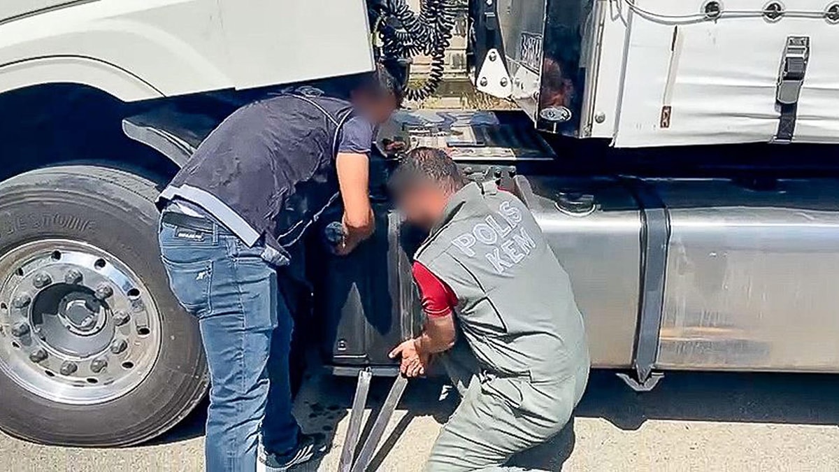 TIR’da 75 kilo metamfetamin ele geçirildi