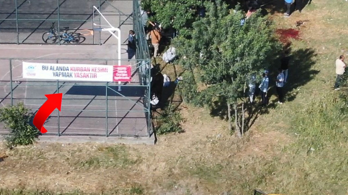 'Yasak' pankartının altında kurban kestiler