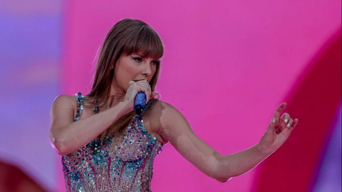 Taylor Swift sahnede kramp geçirdi