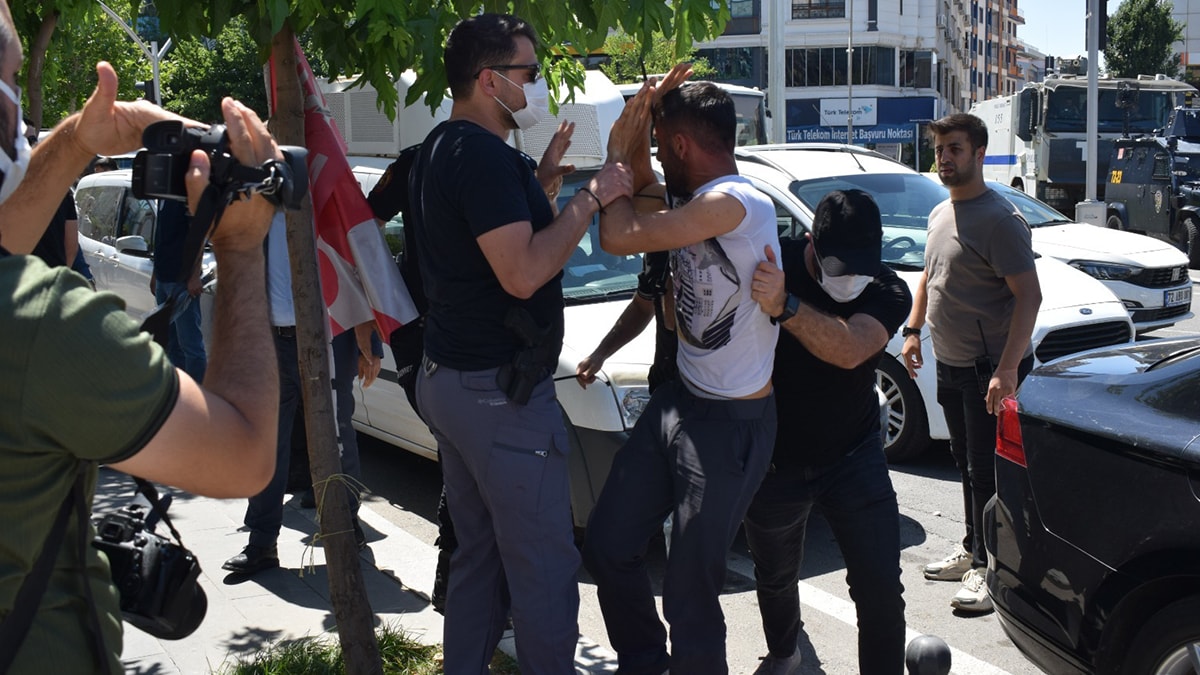 Batman'da kayyum eyleminde gözaltılar var